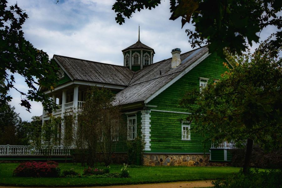 РУССКИЙ АМПИР ПСКОВСКОЙ ГЛУШИ или там, где не ловят мобильники