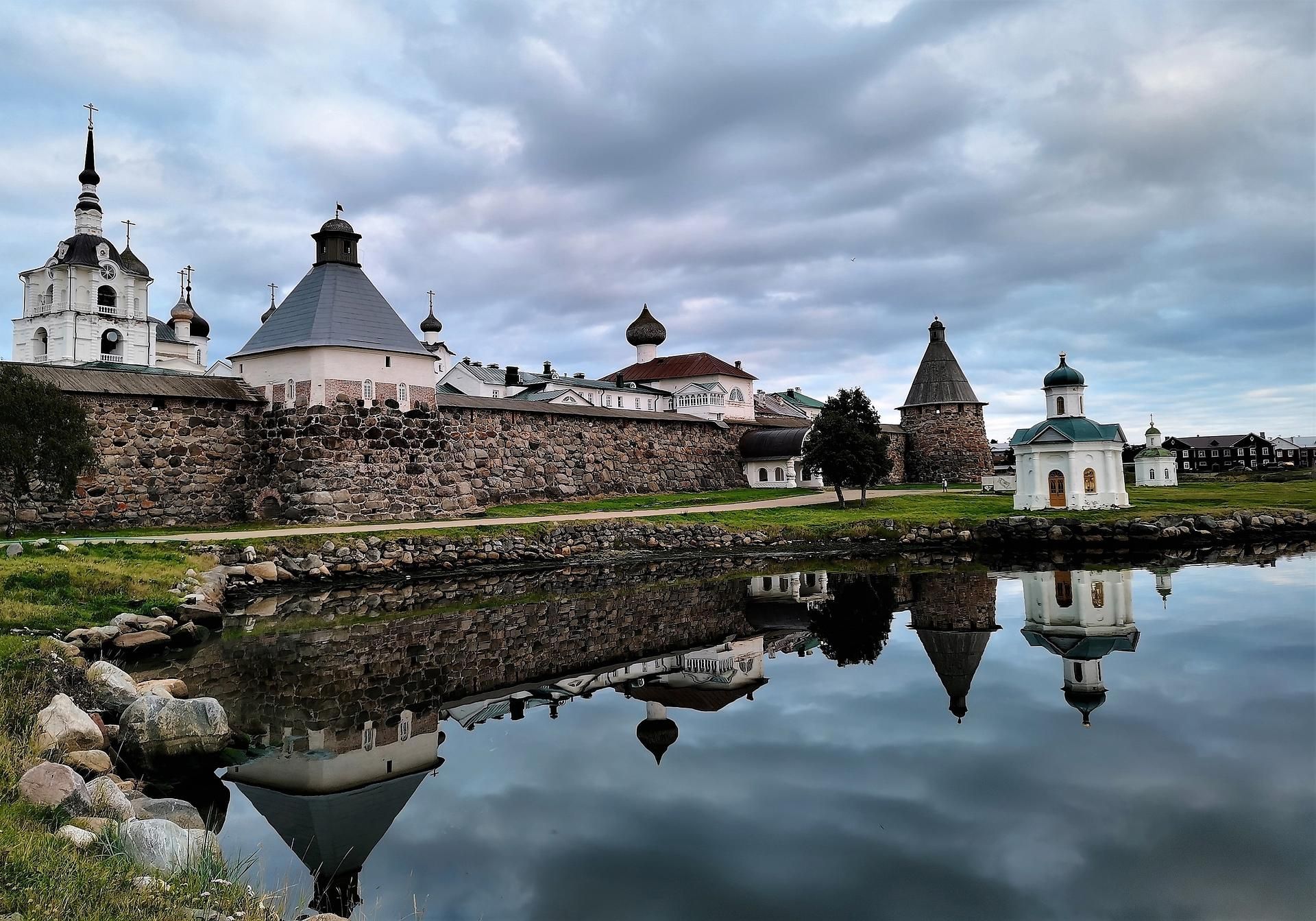 СОКРОВЕННЫЙ СЕВЕР: МЕЖДУ НЕБОМ И МОРЕМ