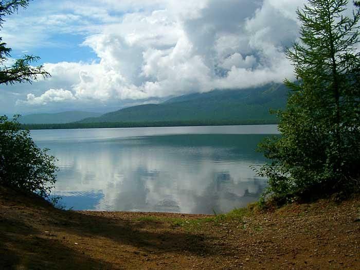 А берег теплого Байкала Манит