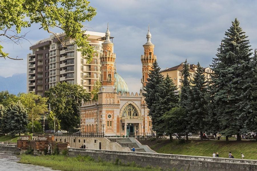 К ледникам и водопадам в горах Осетии. Активный отдых